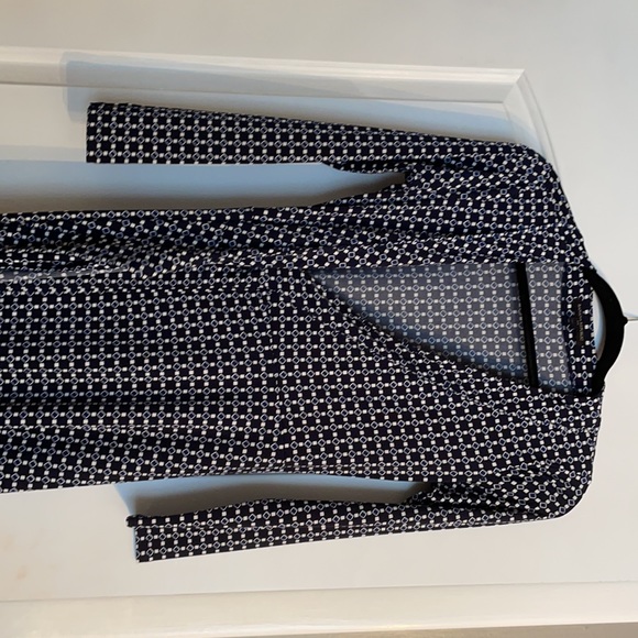 Banana Republic Petite Wrap Shift Dress with Bow Blue, White and Navy Pattern XS - Picture 6 of 6